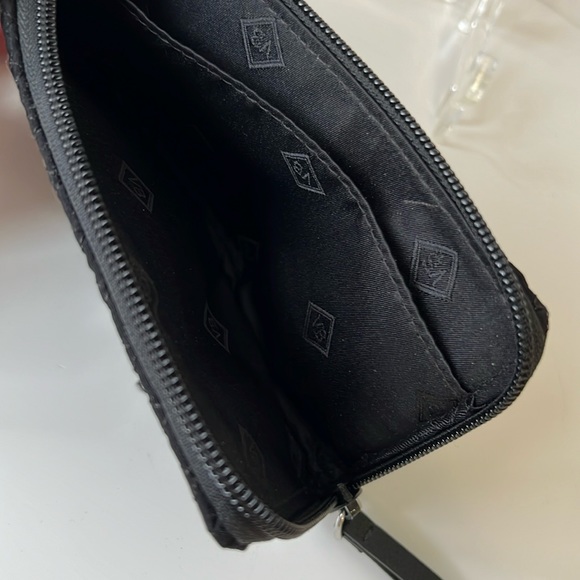 Vera Bradley Microfiber Leather Accents Zip Slim Wallet Clutch Card Keeper - Picture 3 of 6